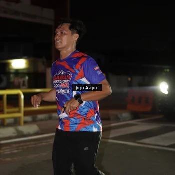 Runner Photo 6056369