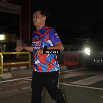 Runner Photo 6056374