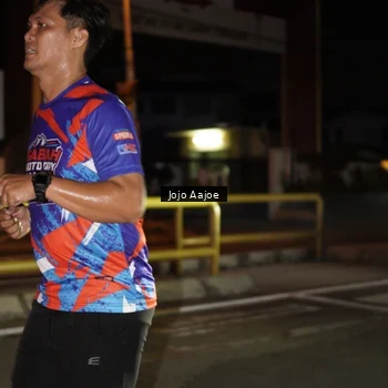 Runner Photo 6056379