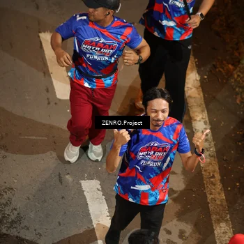 Runner Photo 6056430
