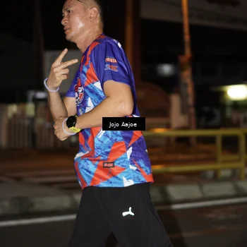 Runner Photo 6056477