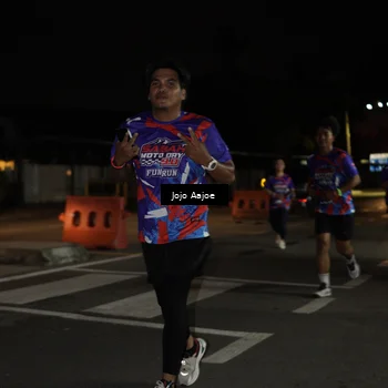 Runner Photo 6056541