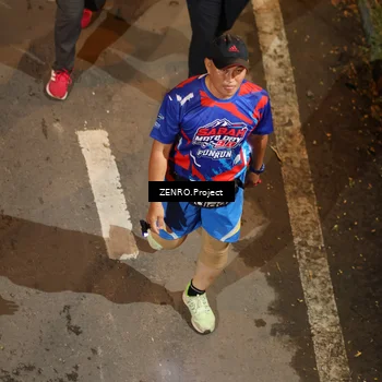 Runner Photo 6056545