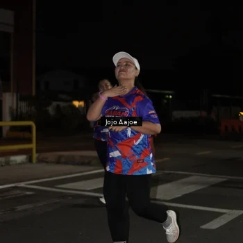 Runner Photo 6056573