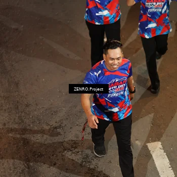 Runner Photo 6056585