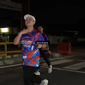 Runner Photo 6056596