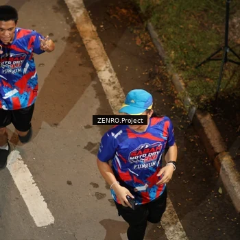 Runner Photo 6056621