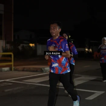 Runner Photo 6056643