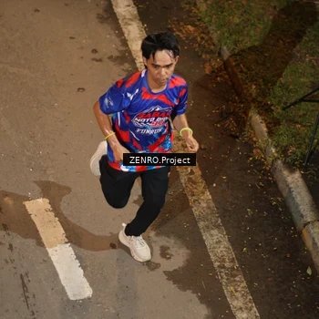 Runner Photo 6056649