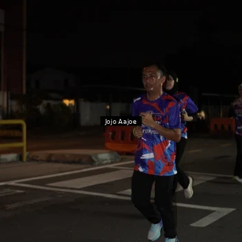 Runner Photo 6056652
