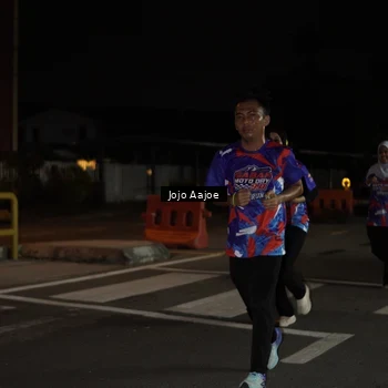 Runner Photo 6056655