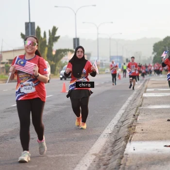 Runner Photo 6056670