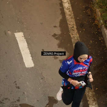 Runner Photo 6056691