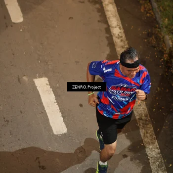 Runner Photo 6056696