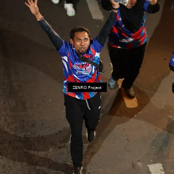 Runner Photo 6056713
