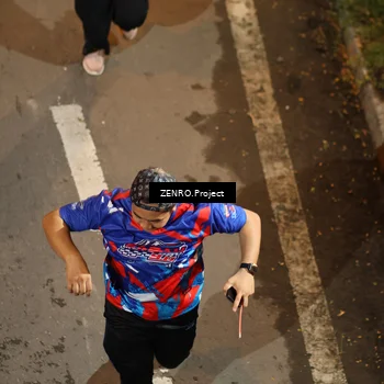 Runner Photo 6056718