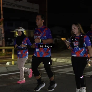 Runner Photo 6056741