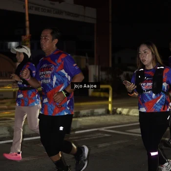 Runner Photo 6056751