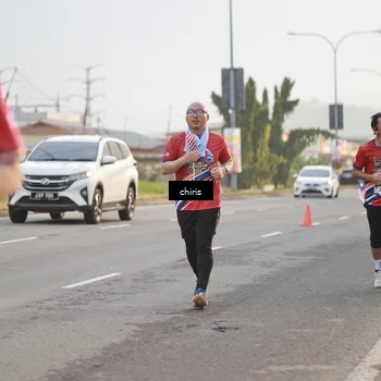 Runner Photo 6056874