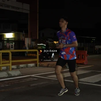 Runner Photo 6057033