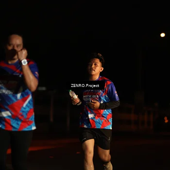 Runner Photo 6057035