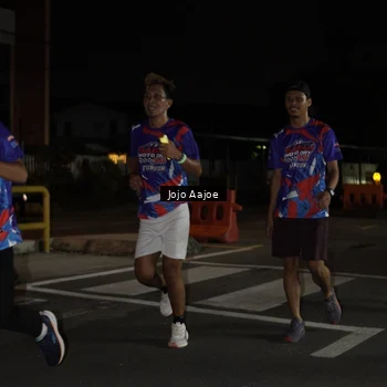 Runner Photo 6057073