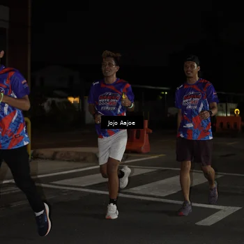 Runner Photo 6057074