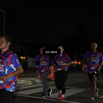 Runner Photo 6057311