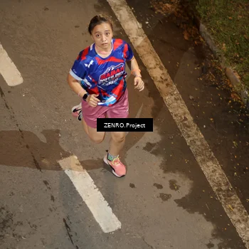 Runner Photo 6057312