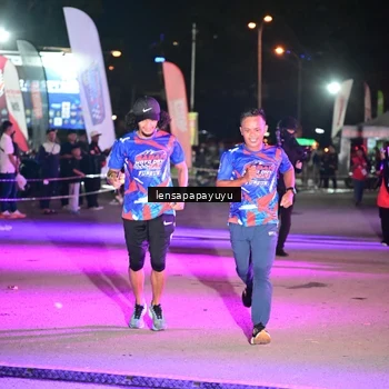 Runner Photo 6057788