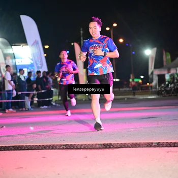 Runner Photo 6057859