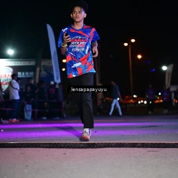 Runner Photo 6057888