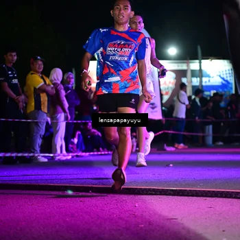 Runner Photo 6057946