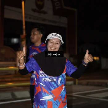 Runner Photo 6058035
