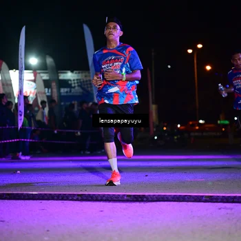 Runner Photo 6058105