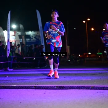 Runner Photo 6058112