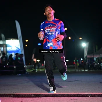 Runner Photo 6058118