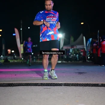 Runner Photo 6058121