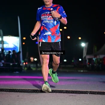 Runner Photo 6058125