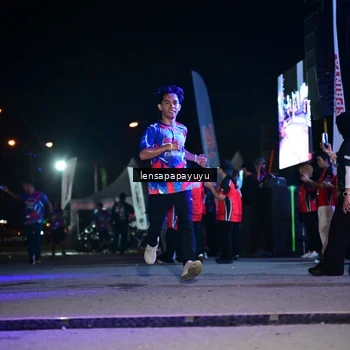 Runner Photo 6058188