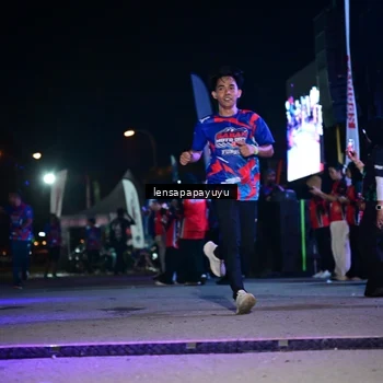 Runner Photo 6058199