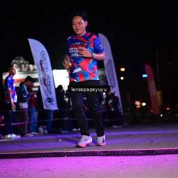 Runner Photo 6058280