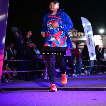 Runner Photo 6058299