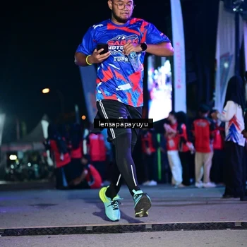 Runner Photo 6058335