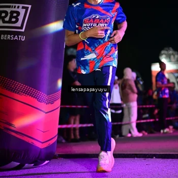 Runner Photo 6058363