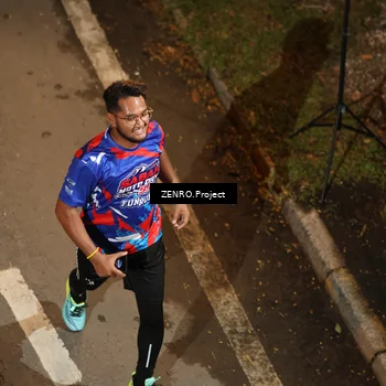 Runner Photo 6058375