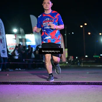 Runner Photo 6058383