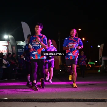 Runner Photo 6058591