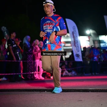 Runner Photo 6058671