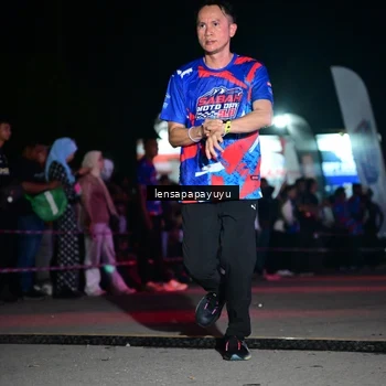 Runner Photo 6058745